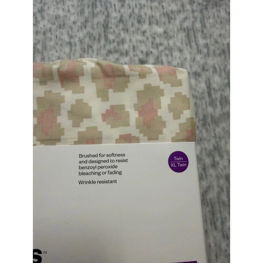 Room Essentials Twin XL Microfiber Sheet Set Pink Tan Leopard Print 3pc‎ New